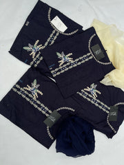 Thread embroidered kurta