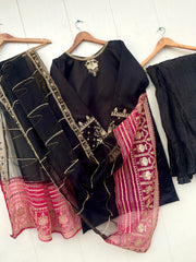 MINHA FESTIVE WEAR COLLECTION